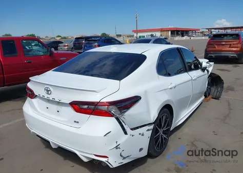 2022 Toyota Camry Se z USA, uszkodzony, nr VIN 4T1S11AKXNU713219